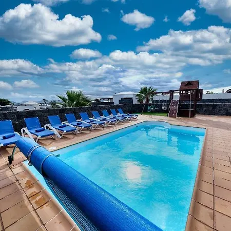 Willa Flavia - Private Pool, Jacuzzi, Bbq And Game By Lanzarote Playa Blanca (Lanzarote)