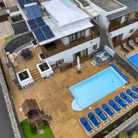 Flavia - Private Pool, Jacuzzi, Bbq And Game By Lanzarote Villa Playa Blanca (Lanzarote)