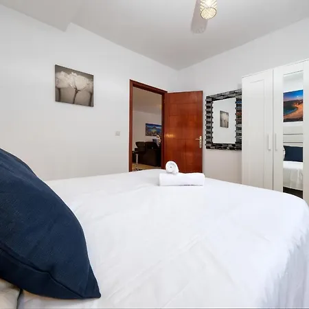 Flavia - Private Pool, Jacuzzi, Bbq And Game By Lanzarote * Playa Blanca (Lanzarote)