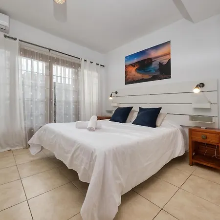 Flavia - Private Pool, Jacuzzi, Bbq And Game By Lanzarote Willa Playa Blanca (Lanzarote)