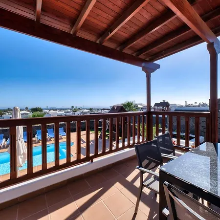 Flavia - Private Pool, Jacuzzi, Bbq And Game By Lanzarote * Playa Blanca (Lanzarote)