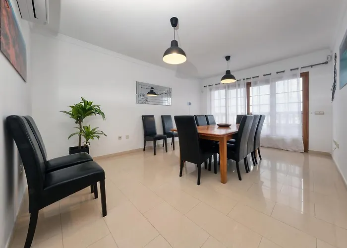 Villa Flavia - Private Pool, Jacuzzi, Bbq And Game By Lanzarote