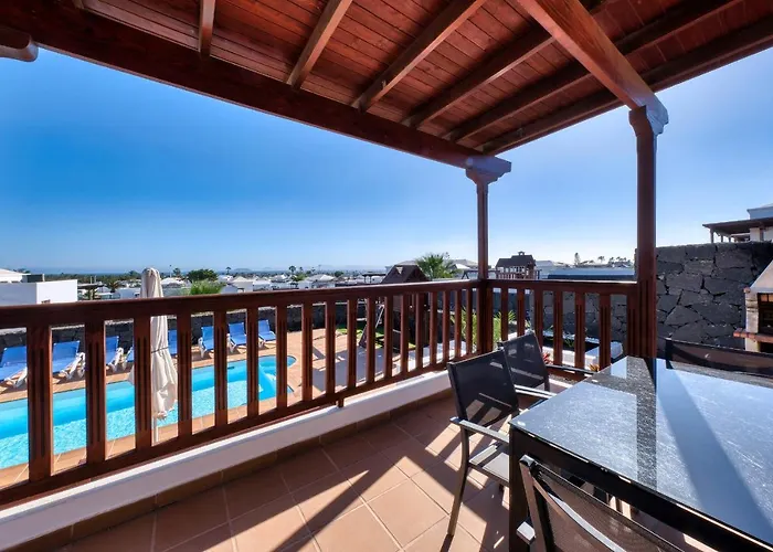 Flavia - Private Pool, Jacuzzi, Bbq And Game By Lanzarote * Playa Blanca (Lanzarote)
