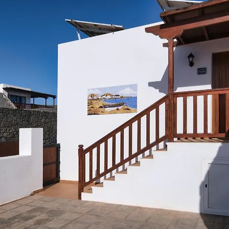 Flavia - Private Pool, Jacuzzi, Bbq And Game By Lanzarote